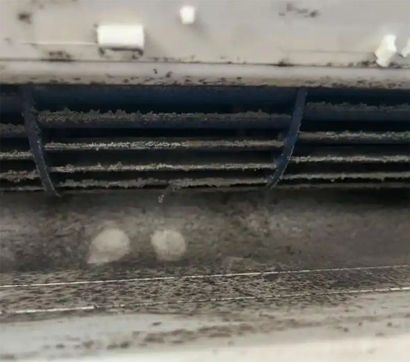 中阳空调吹的风有股烧焦味是怎么回事